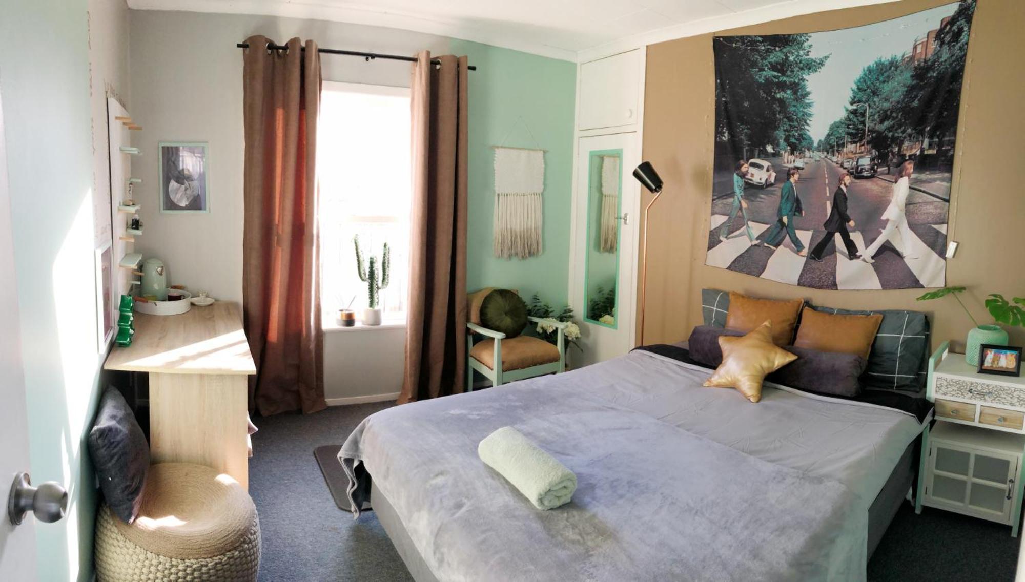 Double Bed Guest Room Hamilton Exterior photo